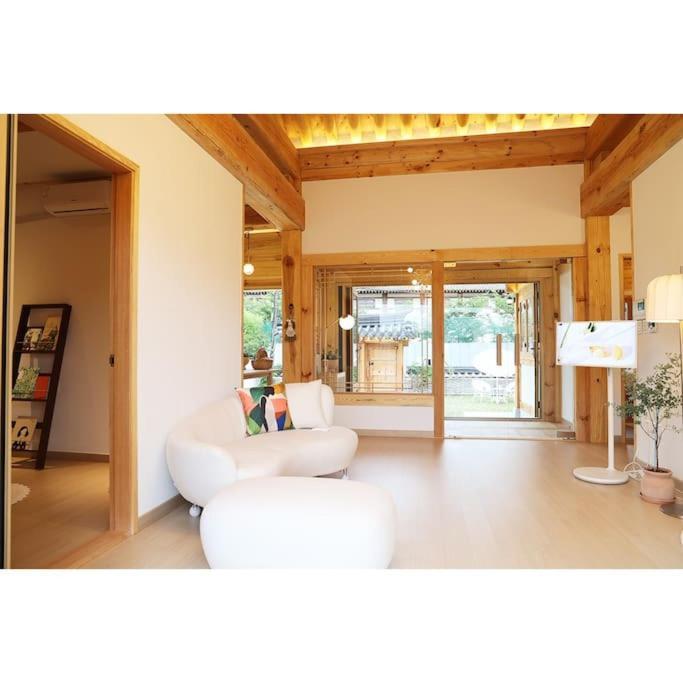Gyeongju Hanok Sohwa Экстерьер фото